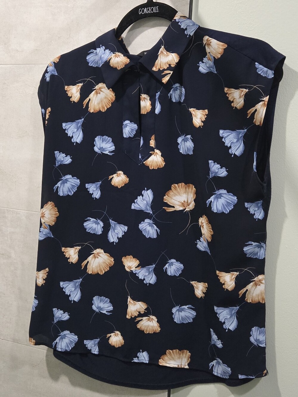 RW&CO. Lightweight Cap Sleeve Blue Top - Medium